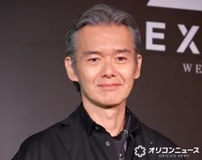 渡部篤郎、『爆弾』で共演・後輩俳優とショッピングへ　“親密”2ショットが話題「圧倒的オフ感よき」「楽しそう」