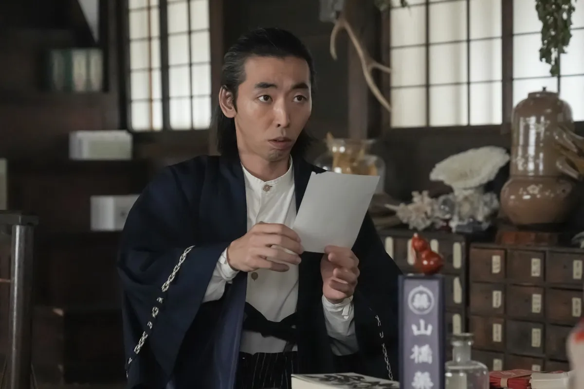 『ばけばけ』山橋薬舗の店主に出会い…　第37回場面カット