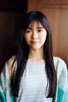 櫻坂46山川宇衣、柔らかな笑顔＆大人びた表情で魅了