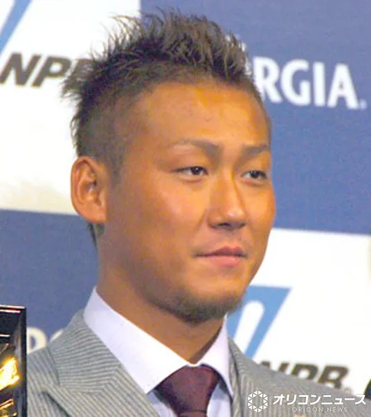 4児の父・中田翔、息子と“おそろいコーデ”に絶賛の声「親子でクロム凄すぎ」「ファッション雑誌のモデルデビューですか？」