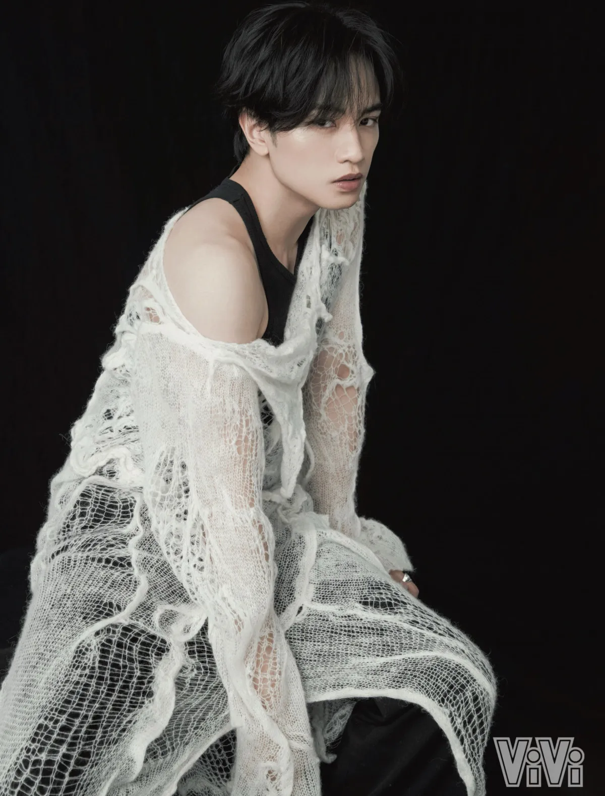 中島健人、スケスケ衣装に若干困惑「これはどういう服なの？」　オトナビューティー際立つ迫力カット満載