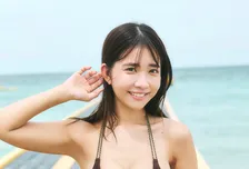 #2i2の天羽希純、「ポチ」に挑戦した攻めた写真集から先行カット「つよつよや大人っぽいカットも」