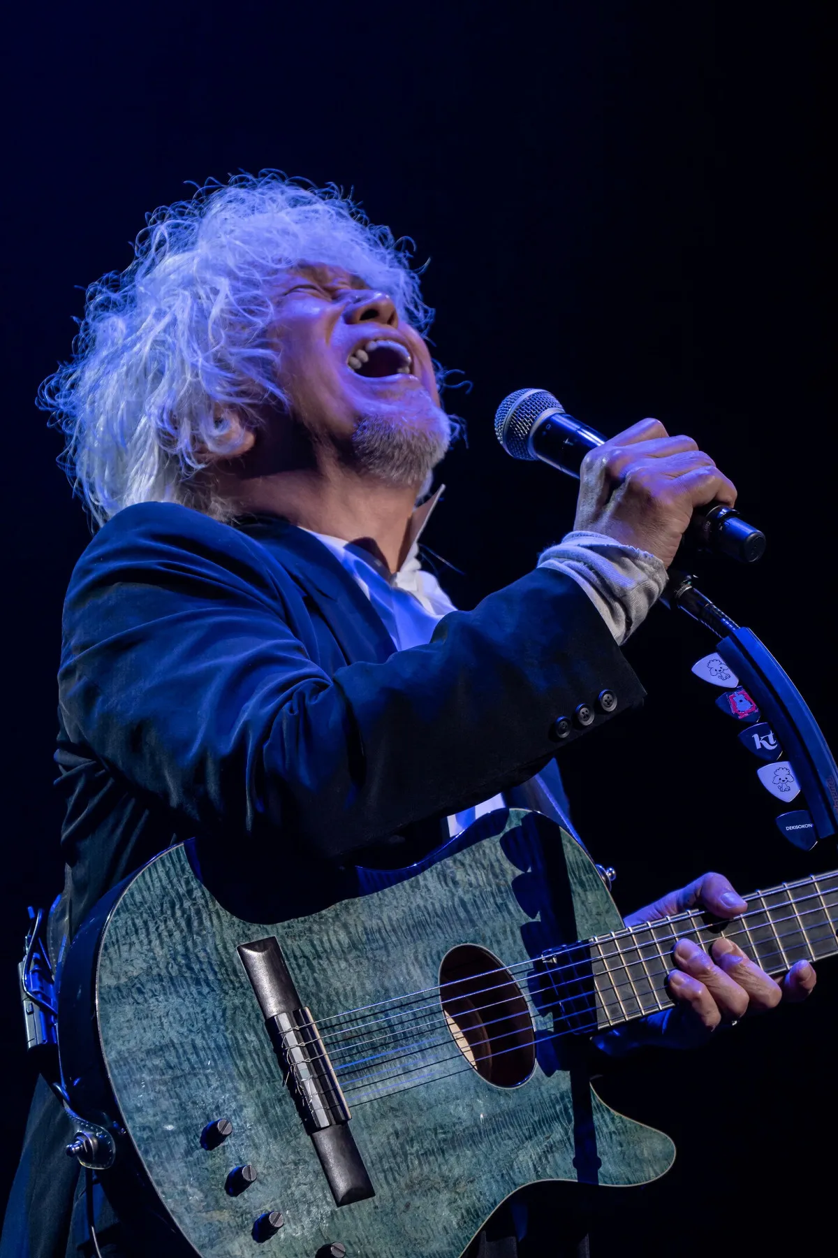 玉置浩二、故郷楽団10周年ツアー完走　「ファンファーレ」でさらなる未来へ【ライブレポート】