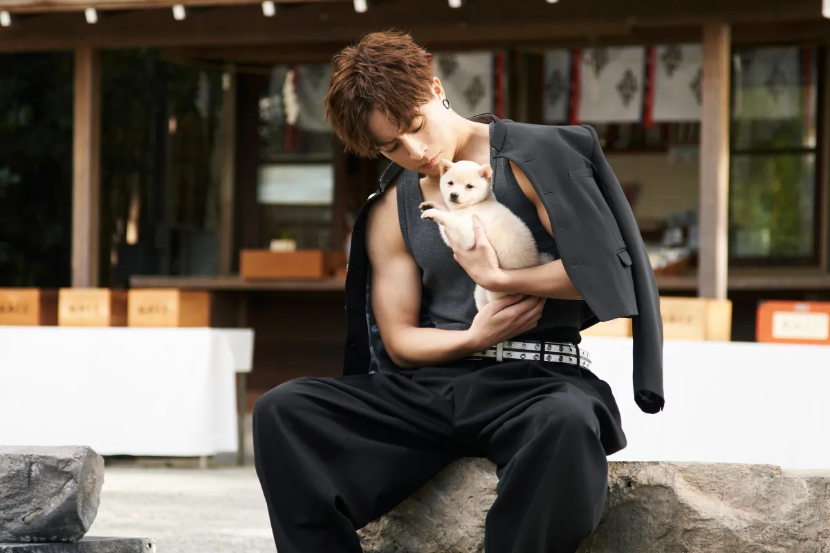 白濱亜嵐、9年ぶりの“不良役”で映画『ロマンティック・キラー』参戦　わけもわからずオファー受け「今もあれは夢だったのではないか」