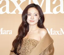 TWICE・ツウィ、きらびやかなドレス姿で魅了　“ゆるぎない自信”を語る