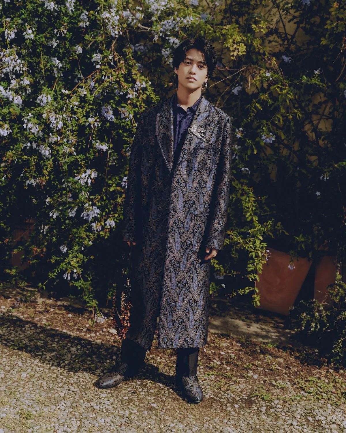 高橋海人、グローバルブランドアンバサダーを務める「エトロ」新ビジュアル公開　ミラノの邸宅で物語つむぐ