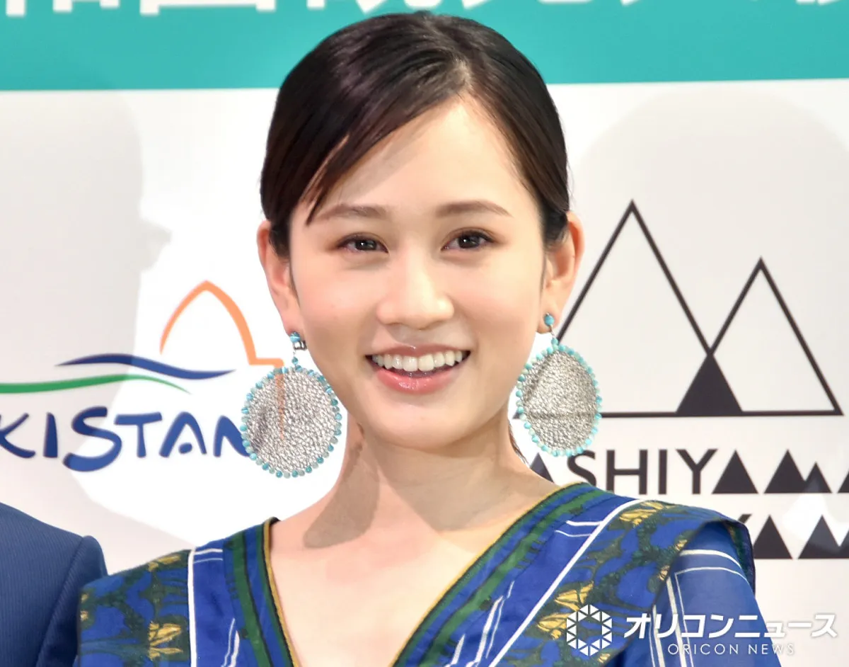 「憧れてこの世界に」前田敦子、“憧れの先輩俳優”と2ショット「やったね14歳の私!!」　ファンも感激「あつい」「感動すぎるー!!!」