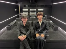 はじめしゃちょー 、“同郷”細田守監督招いて“5億円豪邸ツアー”動画公開　“ハウス映画館”に大興奮