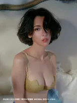 グラビア界の至宝・奈月セナ、妖艶な表情…多様な「マドンナ像」表現の新写真集『MADONNA』　初ヌードカットの前作チーム再集結