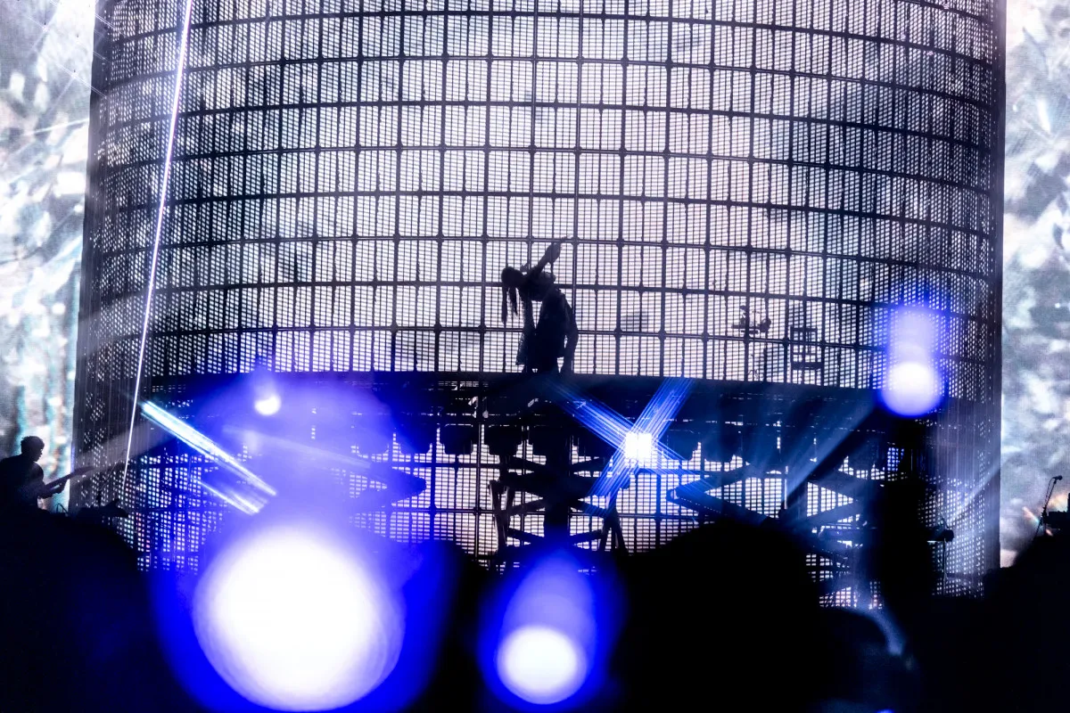 【ライブレポート】Ado、気球で舞った東京ドーム　圧倒的パフォーマンスと「変わることができない私を受け入れたい」と涙した決意のMC