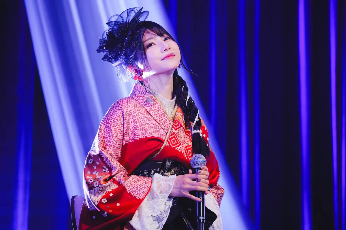 雨宮天、ディナーショーで豪華な衣装　好物のトリュフ使われたステーキなど…ファン堪能【セットリスト】