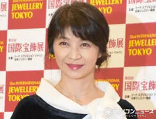 田中美佐子「66才までまだ負けなしです」　22歳長女との“腕相撲”の様子を投稿「はやっ！」「美佐子さんサイコーです」「仲良し親子ですね～」　元夫はTake2・深沢邦之