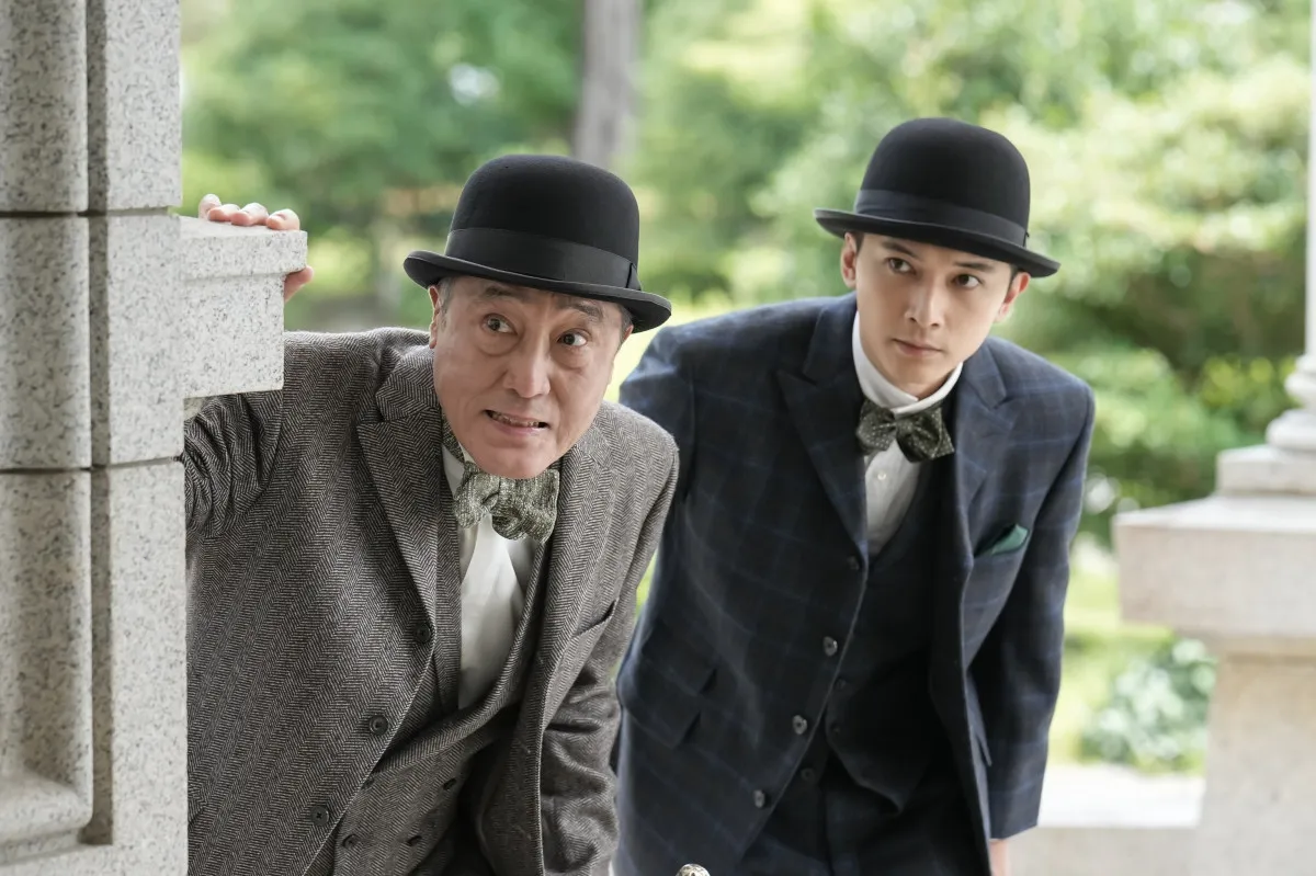 『ばけばけ』錦織、ランデブーを陰から見張る　第45回場面カット