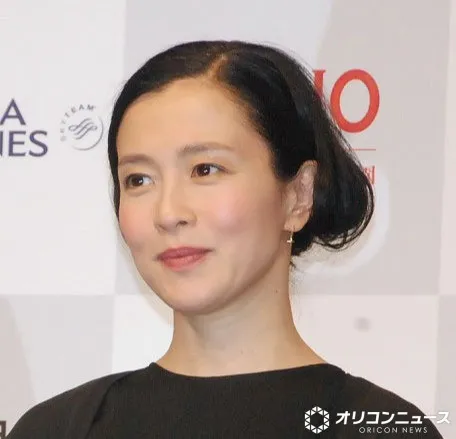 「今でも大切な仲間です」坂井真紀、松下由樹＆八嶋智人との“ミラクルタイプ3ショット”披露　ファン歓喜「胸アツ」「私の青春です」
