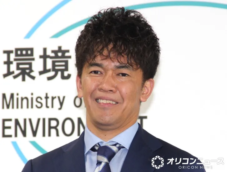 武井壮、家族写真を公開　9歳に生き別れた母への思いつづる「頂いた愛情はずっと覚えてる」