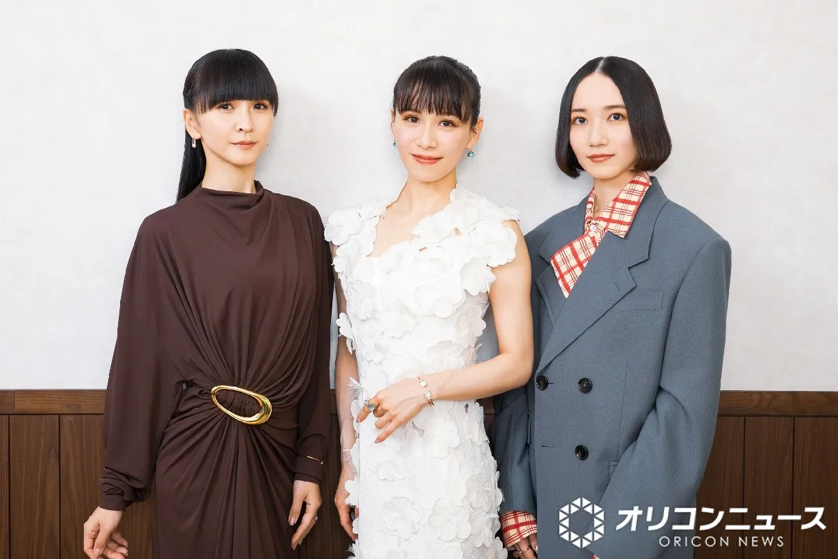 “コールドスリープ中”Perfume、おそろいの指輪はめた3ショットにファン感激「尊すぎる」　デビュー25周年の“銀婚式”記念に特注製作