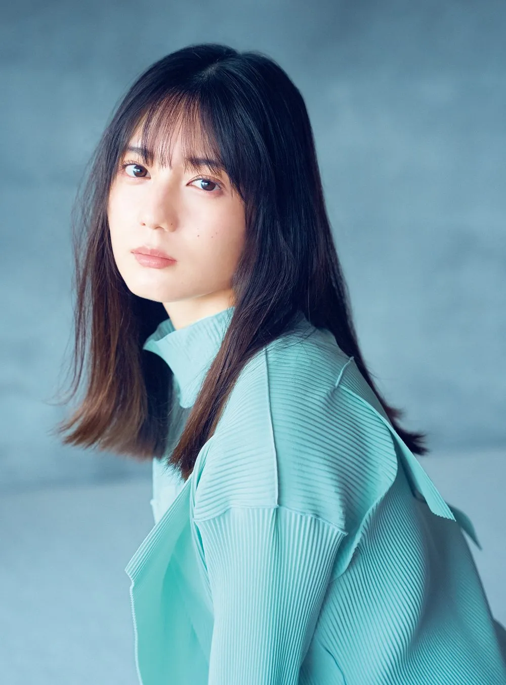 日向坂46小坂菜緒、どこまでも増す透明感　絶対的エースの圧巻グラビア