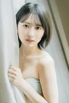 現役大学生のラフ×ラフ永松波留、20歳になって初めての水着グラビア「大人っぽい表情にも注目して」