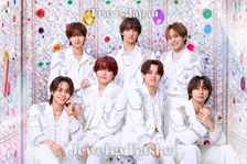 Travis Japan、新アルバム『Jewelry Basket』ジャケット公開　キラキラな“王道アイドル”＆シックで幻想的なビジュアルに
