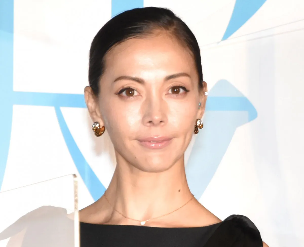 土屋アンナ、2008年に死去した元夫との思い出明かす　強烈に惹かれ合った出会い「その気持ちにグッときた」