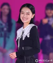 【ガルアワ】『風、薫る』上坂樹里、笑顔の卒業ランウェイ　後輩モデルに応援も「すてきな出会いや経験が待っています」