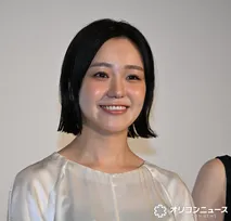 奈緒、ボコボコメイクで満面の笑み　吉岡里帆が撮影秘話「めっちゃカワイイ写真があって」