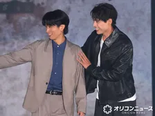 福士蒼汰、田中樹のうちわにテンション上昇　3人でのランウェイ振り返る