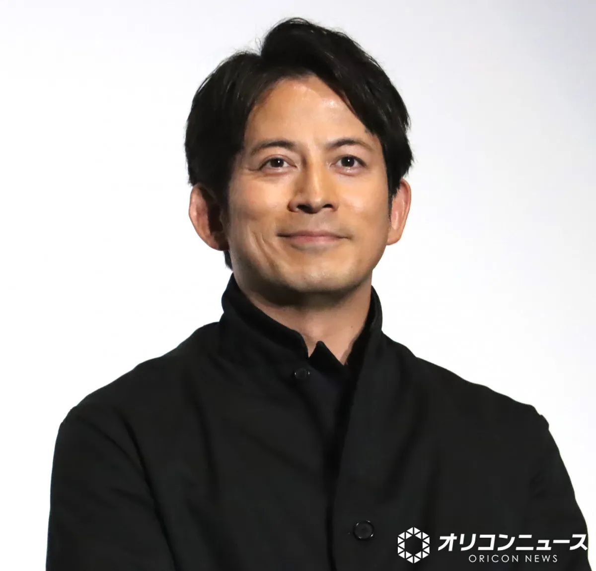 岡田准一、凱旋で開口一番「どうもでおま」　大阪での舞台あいさつに喜び「本当にうれしいです」
