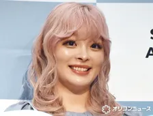 きゃりーぱみゅぱみゅ、2歳を迎えたわが子の近影を公開「口元がそっくり」「大きくなりましたね！おめでとう」　夫は葉山奨之