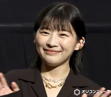 伊藤沙莉、18歳年上夫・蓬莱竜太氏と“貴重”な夫婦ショット「夫婦共演」「沙莉ちゃんかわいい」