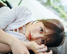 ももクロ佐々木彩夏、30歳の艶やかな色香　1st写真集新カット＆映像公開