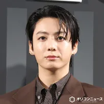 BTS・Jung Kook（ジョングク）、日本滞在ショット公開　愛用ライカで捉えた“エモい”夜の街並みに絶賛の声「素敵」
