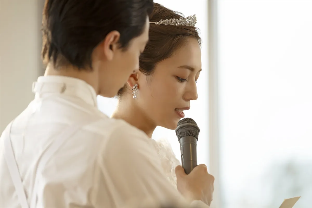 川口春奈、純白のウエディングドレス姿を披露　主演映画の結婚式シーン公開