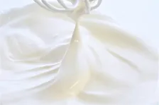 「革命か？」「なんこれすご」押すだけでヘッドが回転　3COINSの330円“半自動泡立て器”が19万表示