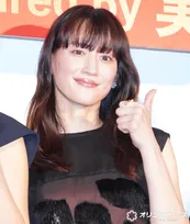 綾瀬はるか、天然っぷり発揮で会場和ませる「監督も一緒に…、監督いなかったか…」