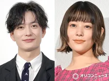 家族で一緒に？岡田将生、パリ滞在のオフショットが話題「お隣のベビーカーはもしや」　先日、妻・高畑充希がわが子とのパリ訪問を報告