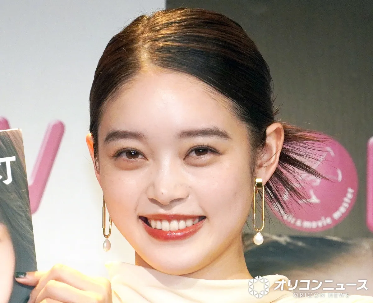 髙石あかり、“印象ガラリ”な撮影ショットにファンから反響「ピンク髪めっちゃかわいい」「ビジュ爆発しすぎ」