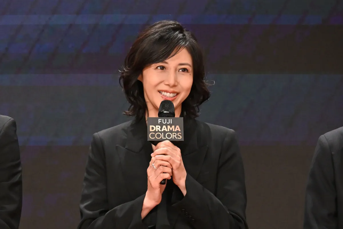 松嶋菜々子、笑撃のNGをバラされて照れ笑い　共演陣がツッコミ「ここは飲食店？」　八嶋智人からむちゃぶりも