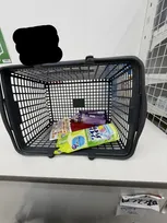「涙が出そうに…」車椅子ユーザーの買い物カゴを“あえて倒した”店員　さりげない配慮に2.7万いいね