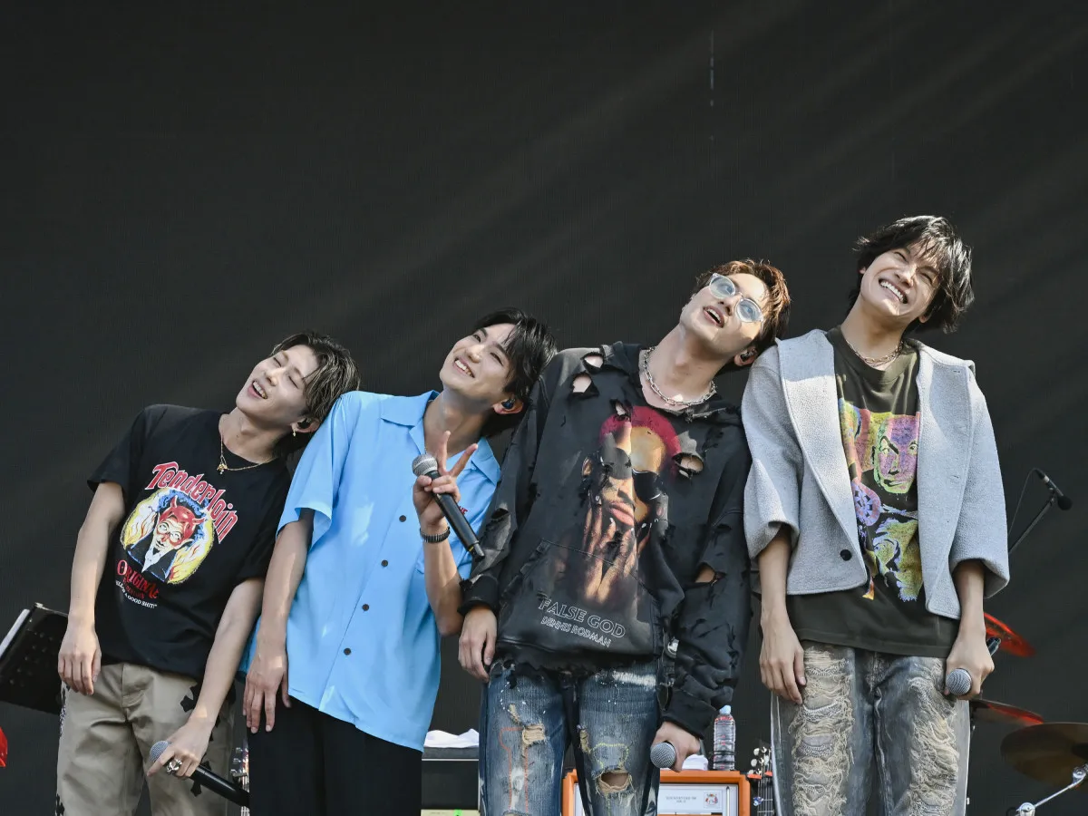 Aぇ! group、初の海外フェスで“らしさ全開”　ダンス＆歌＆バンド＆トークで観客を魅了