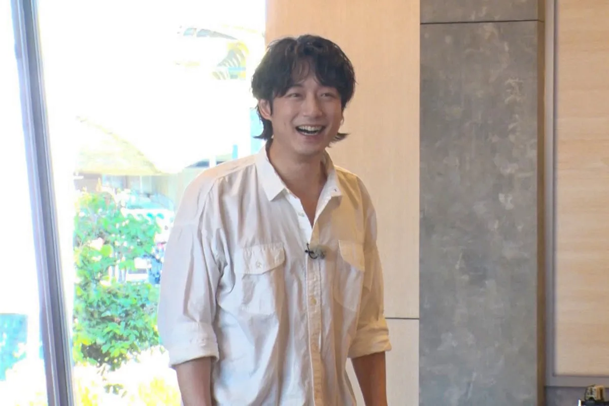 坂口健太郎、『超調査チューズデイ』海外ロケに電撃出演「すごく楽しい時間でした！」【コメントあり】