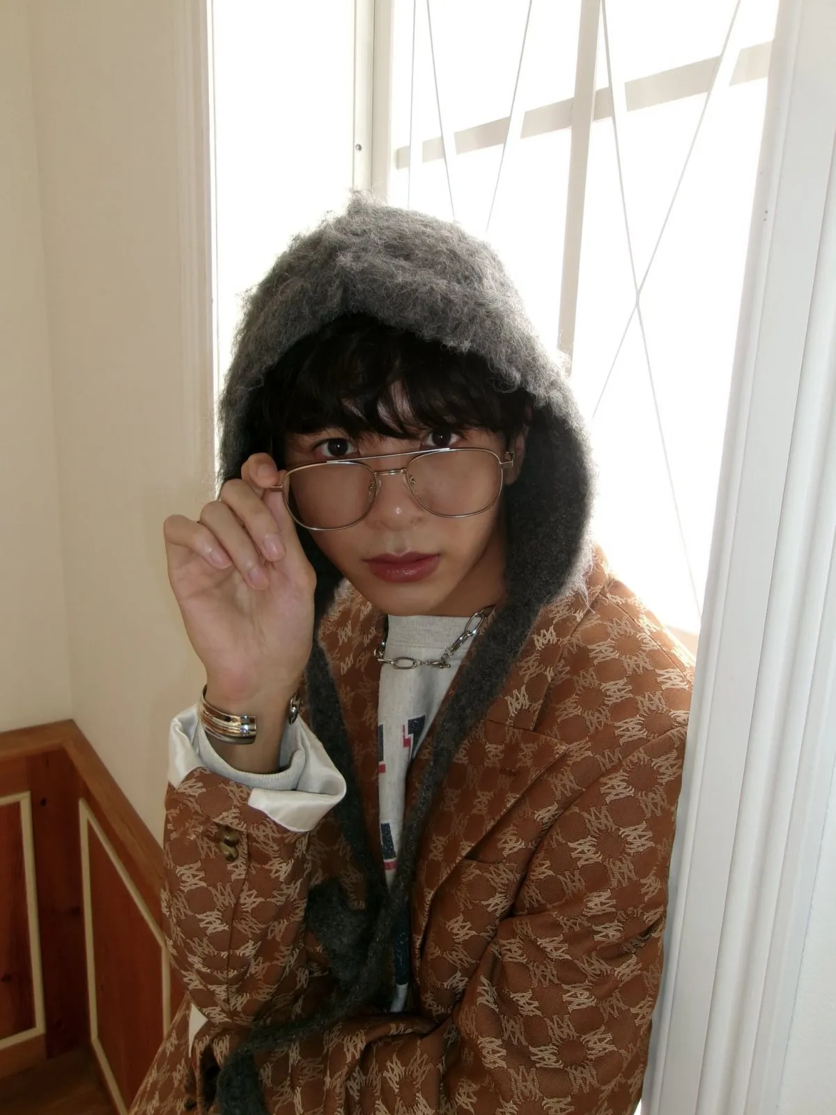 【めおと日和】瀬田役・小宮璃央、久々の前髪分け＆スーツ姿ショットに反響「うおおー!!!!」「おかえりなさい」「絶対幸せになって欲しい」