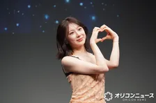 イ・チェヨン、日本デビュー目前で新曲を初披露　元IZ*ONE・矢吹奈子＆本田仁美からのサプライズに涙