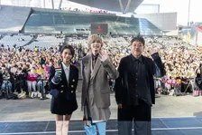 道枝駿佑＆安斉星来、韓国・釜山で4000人から大歓声　“W王子”が韓国語で心つかむ