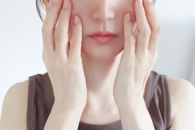 「日常的に食べている人は要注意…」管理栄養士が教える『老けやすい食べ物5選』老化との関係は？