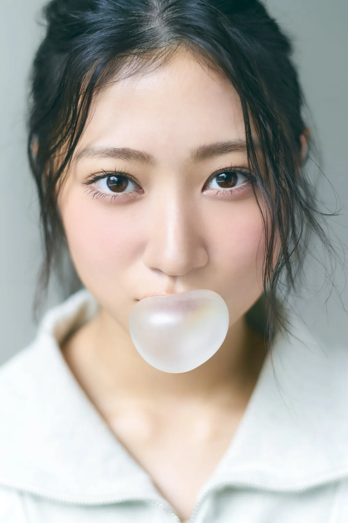 乃木坂46最年少・川端晃菜、「6期生グラビア Nogizaka Colors」第8弾に登場