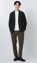 「出張でジャケットがシワだらけ」問題が解決？　“カーディガン感覚”のジャケット登場