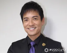 沢村一樹、息子2人との3ショットを公開「そっくり」「みんなイケメン」　家族そろっての誕生日会を報告