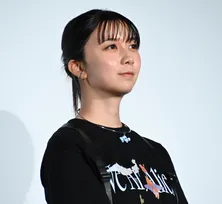 adieu（上白石萌歌）、幼少期の写真に一同驚き「変わらなさすぎ！」「かわいい！」