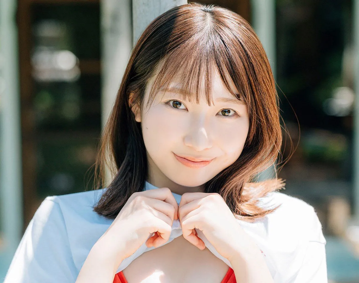 ムエタイ世界女王の姉を持つ新生アイドル・Chara、『ヤングマガジン』で初グラビア　「昔から人を惹きつける才能があると思います」と姉も太鼓判